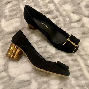 Salvatore Ferragamo Capua 55 Pumps Size 8